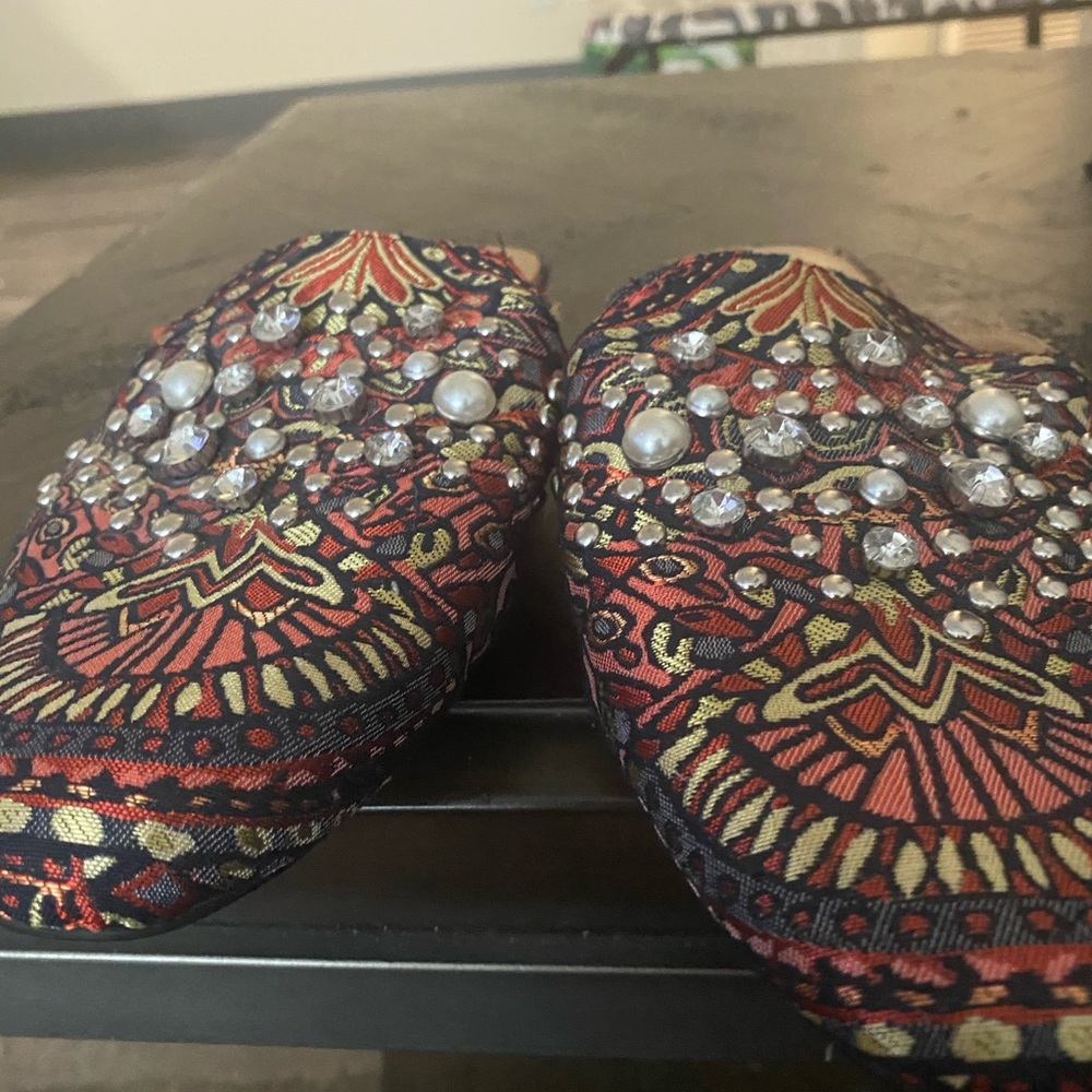 Women Pearl Flats
